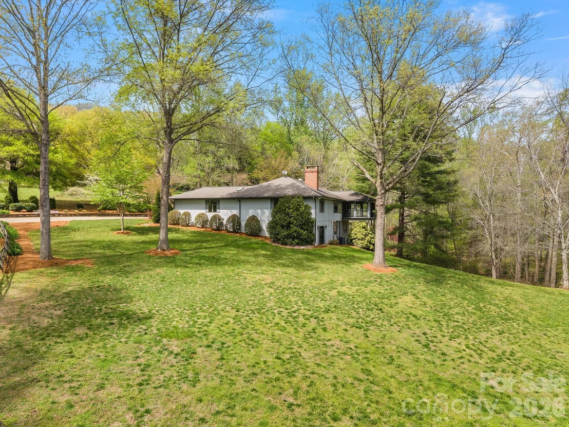 Photo of 140 Meadowlark Drive