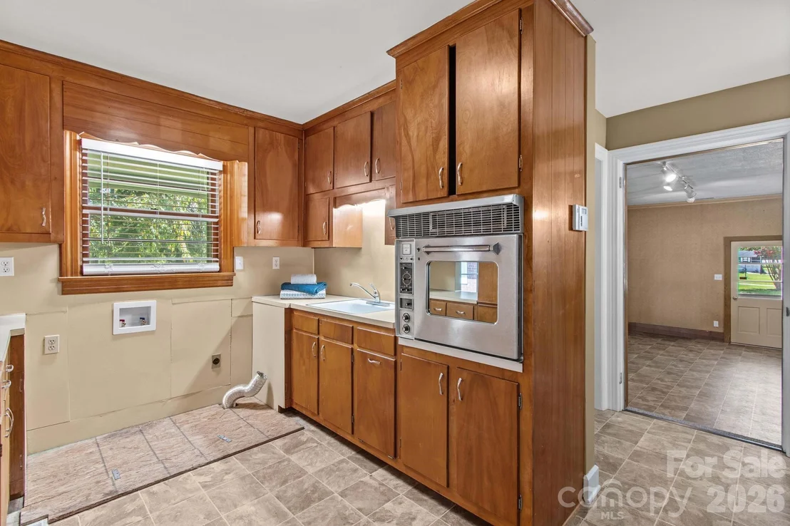 Photo of 875 Bonanza Drive