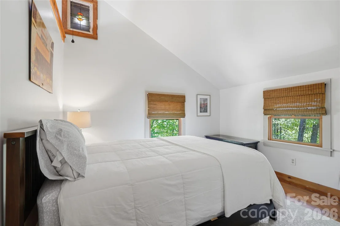 Photo of 723 N Highland Road