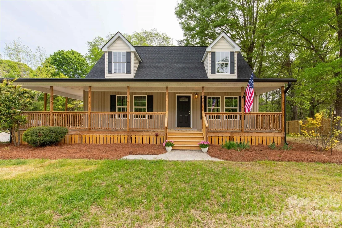Photo of 2425 Kershaw Camden Highway
