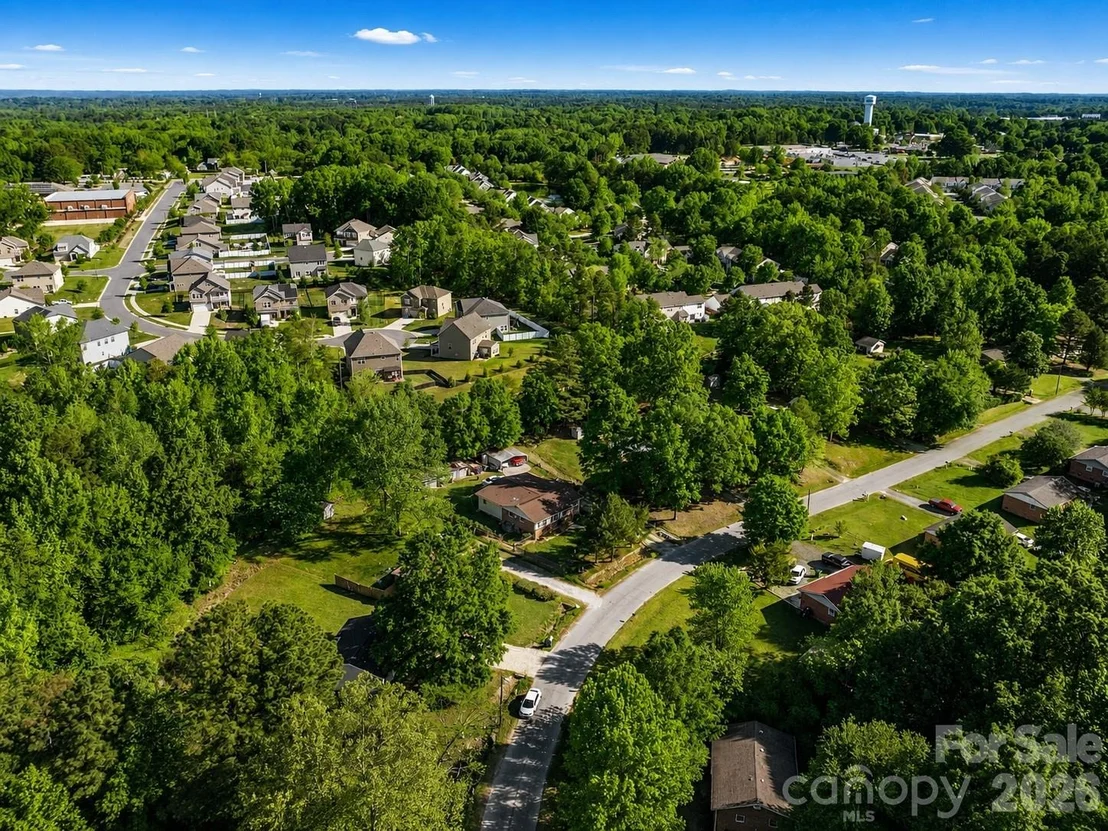 Photo of 432 Springhill Drive