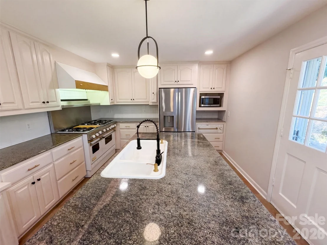 Photo of 1030 Mclaughlin Drive
