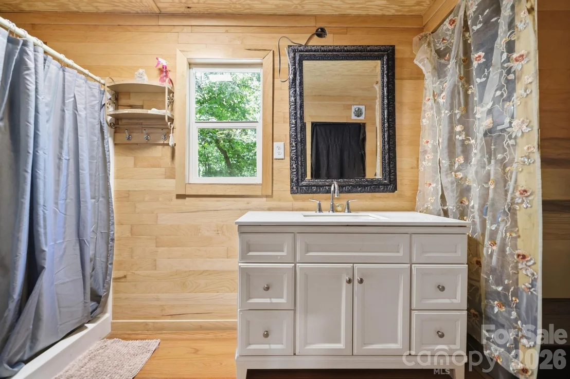 Photo of 464 Mason Road