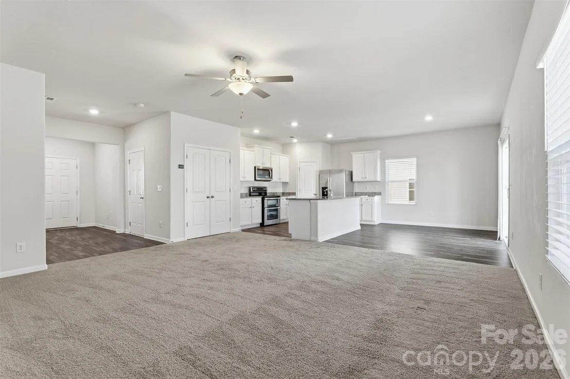 Photo of 5335 Upton Place