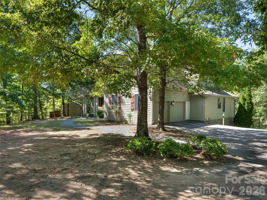 Photo of 620 N Highland Road
