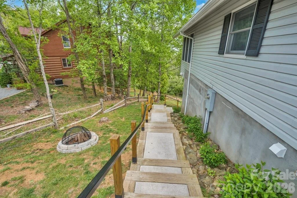 Photo of 784 Alpine Drive