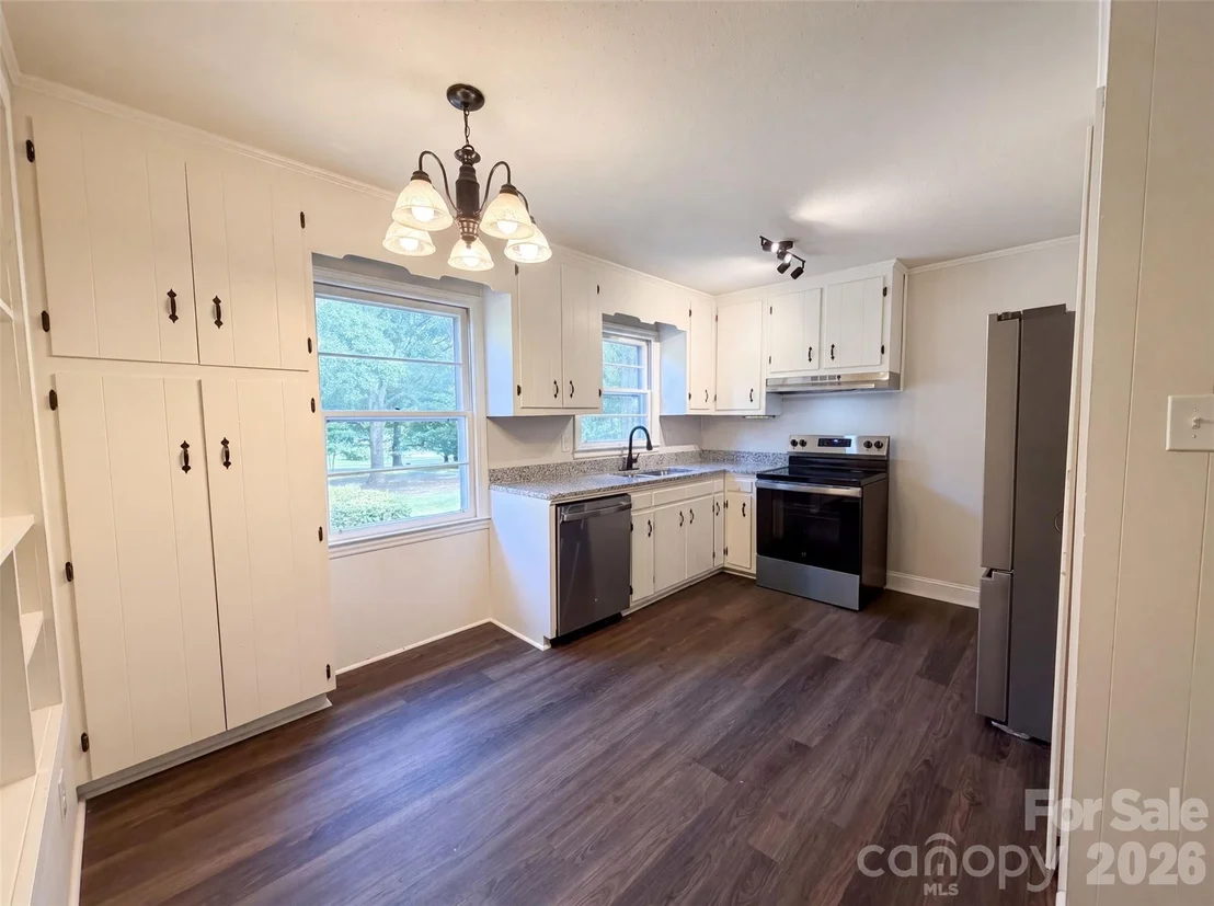 Photo of 1077 Allendale Circle