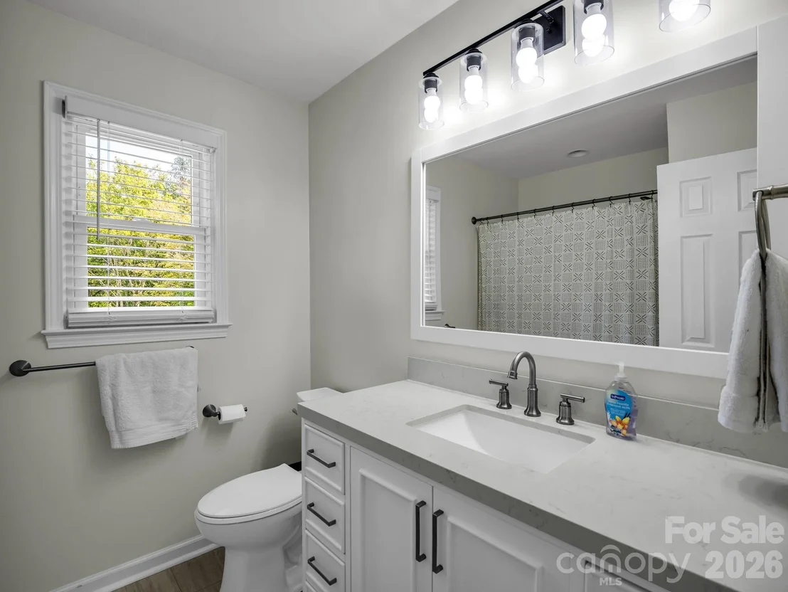 Photo of 215 Hillcrest Drive