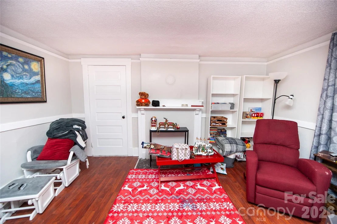 Photo of 128 Fleming Avenue