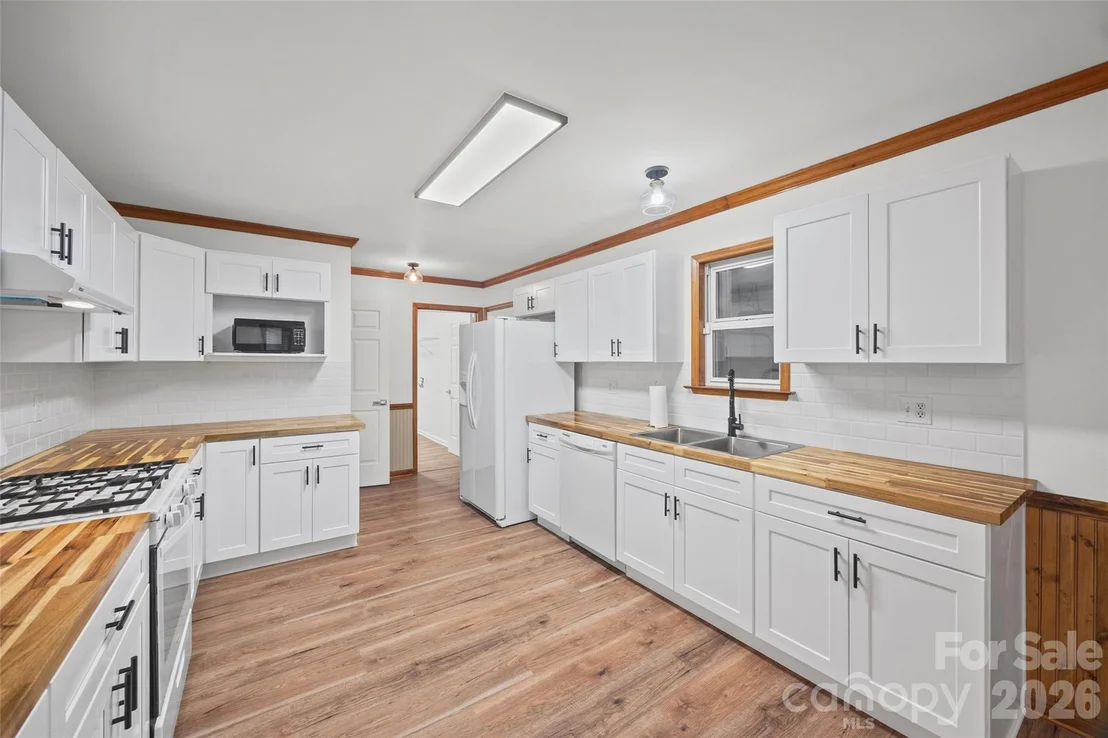 Photo of 281 Schoolside Drive