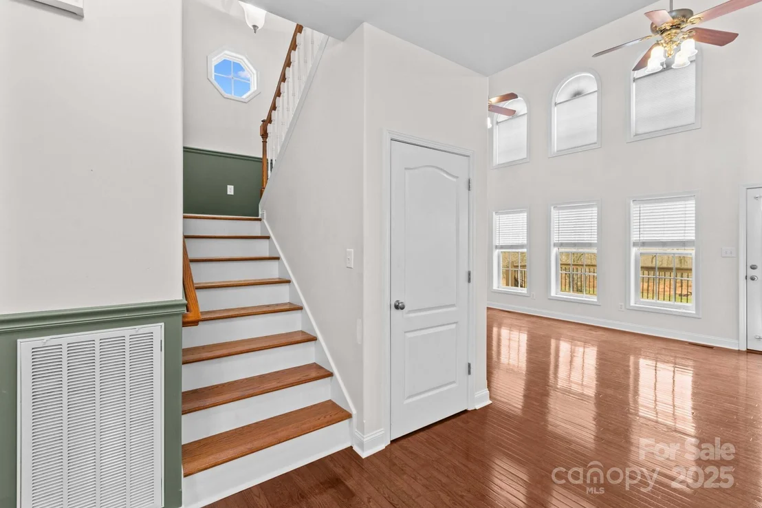 Photo of 415 Autumnlight Drive