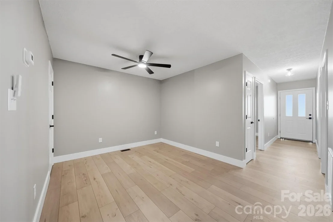 Photo of 800 Meadowview Drive