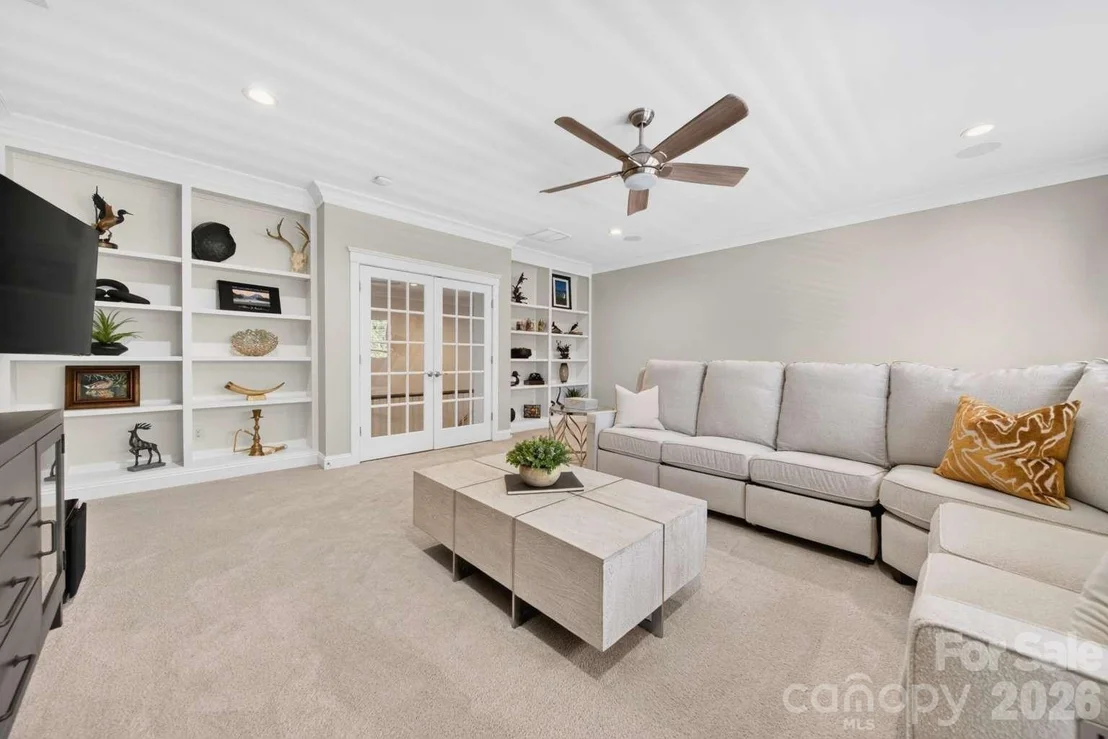 Photo of 18027 Shearer Road