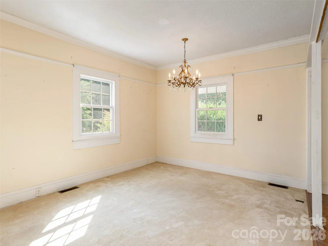 Photo of 34 Lockhart Road