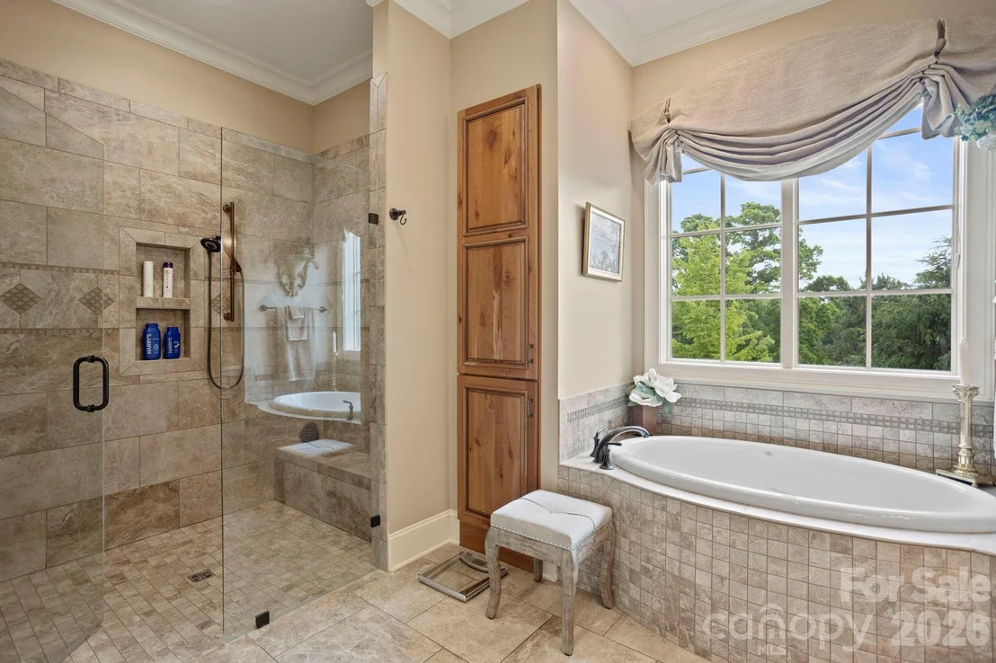 Photo of 390 Shipman Parkway