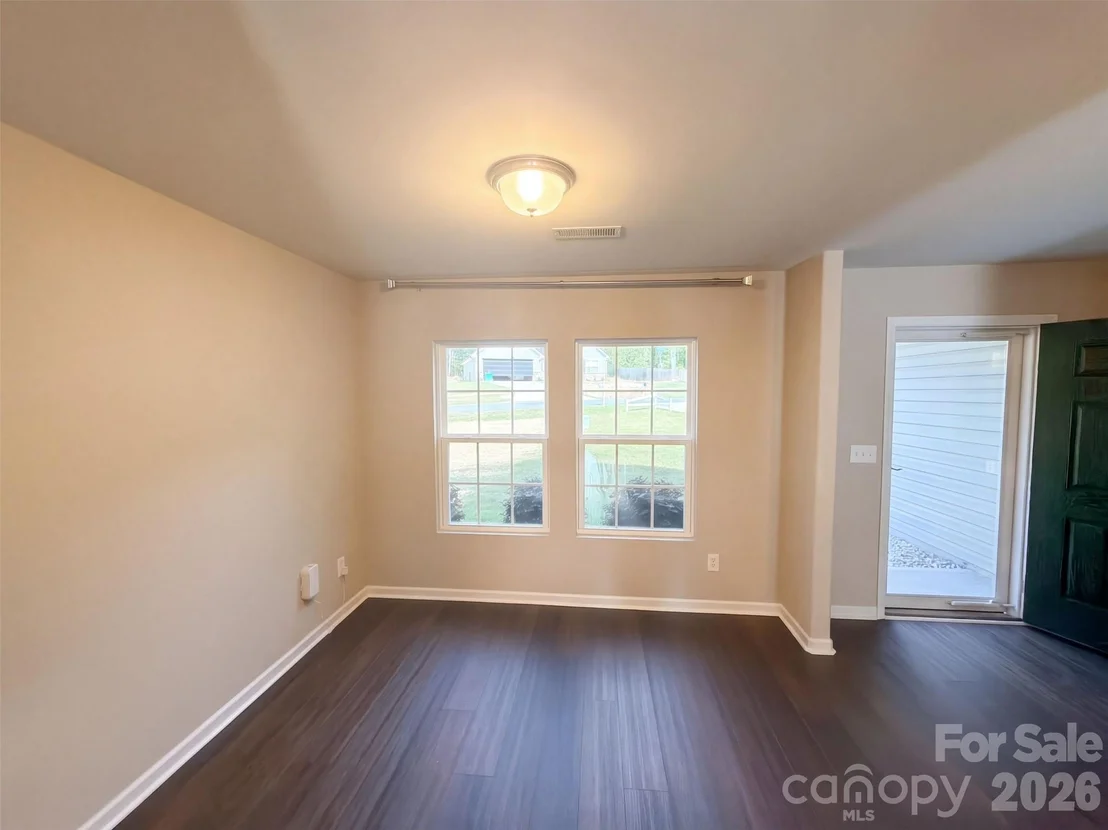 Photo of 838 Sorrel Lane