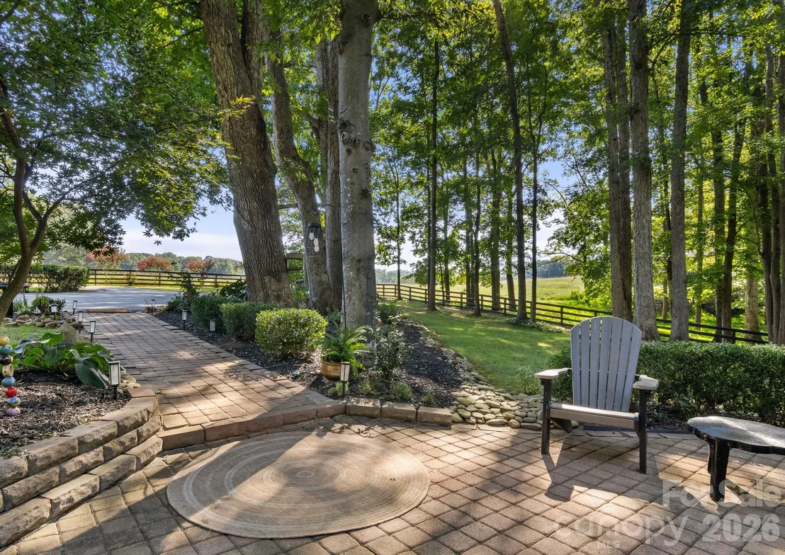Photo of 613 Perry Road