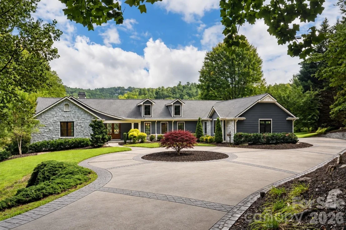 Photo of 301 Winding Meadows Drive