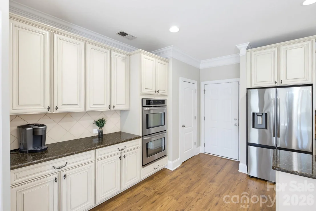 Photo of 3060 Feathers Drive