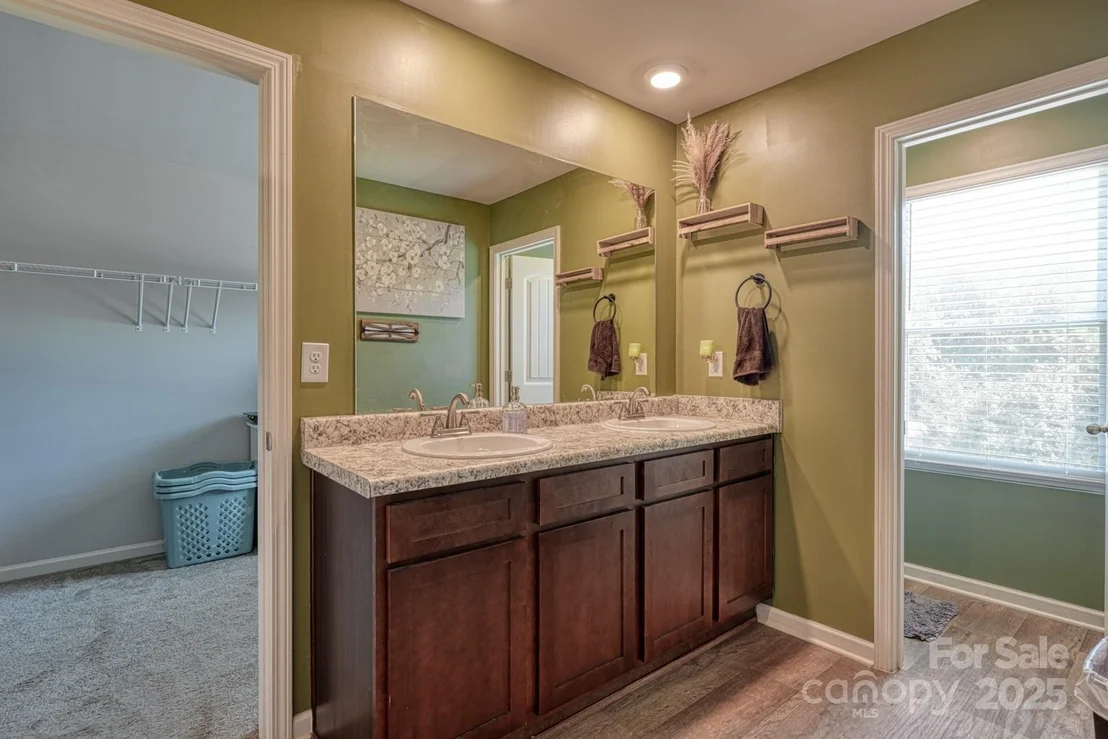 Photo of 1281 Twin Bridge Road