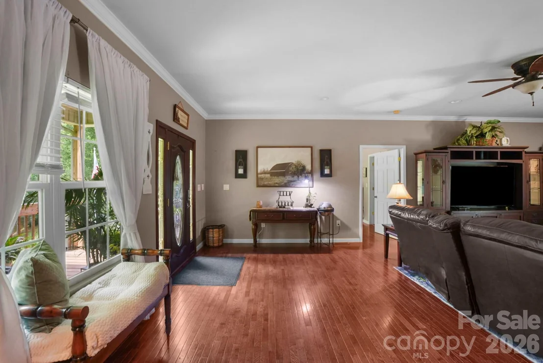 Photo of 90 King Road