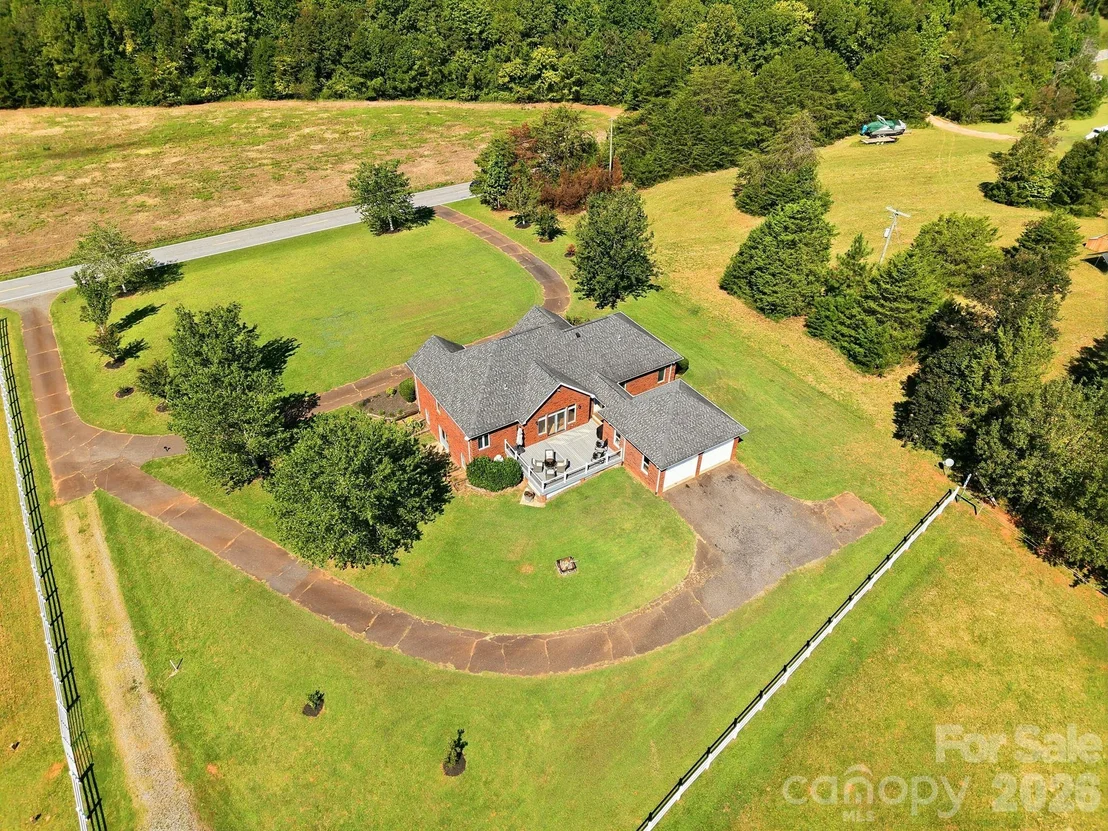 Photo of 2950 Pearidge Road