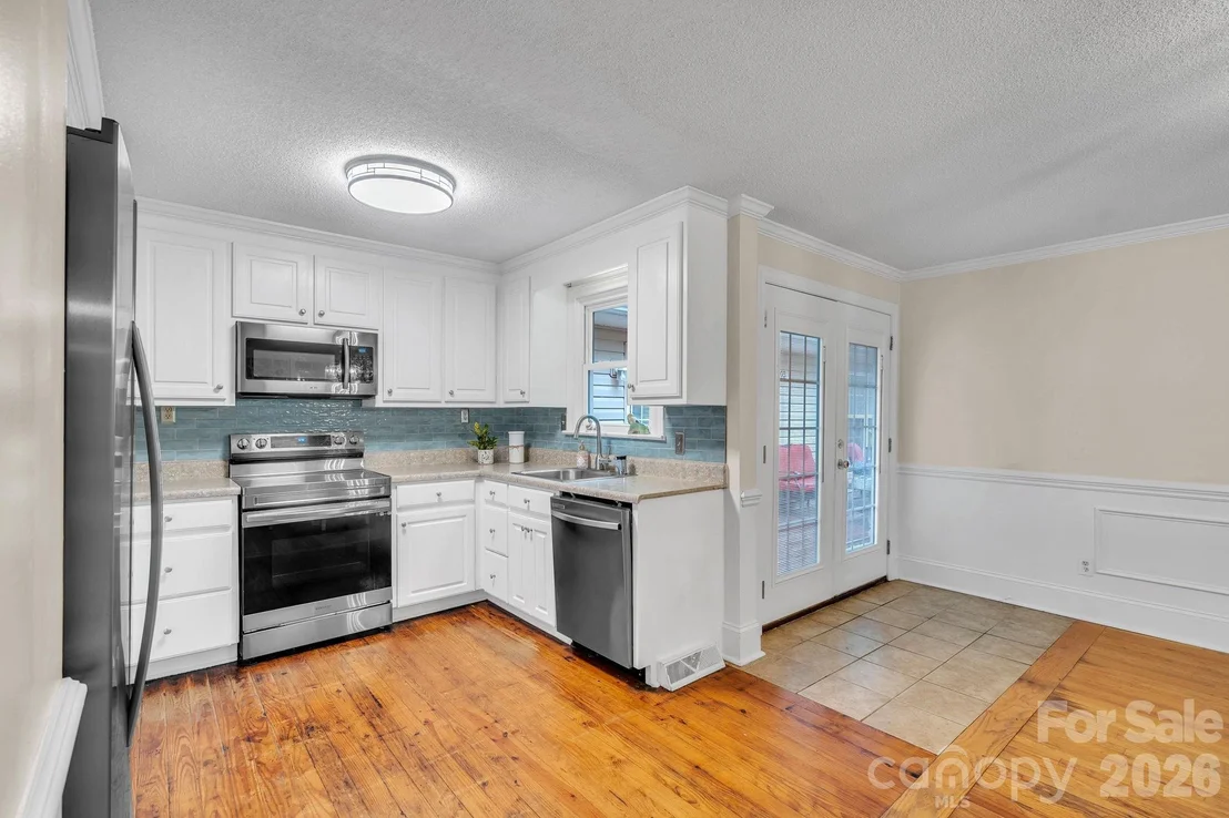 Photo of 103 Forest Avenue