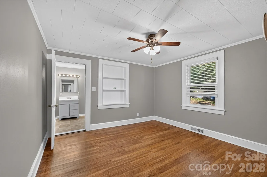 Photo of 1829 3rd Street NE