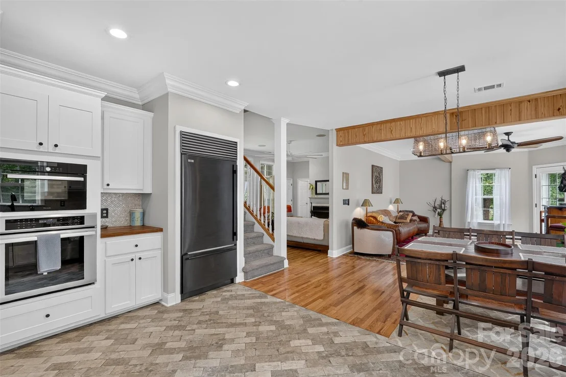 Photo of 1377 Pine Road