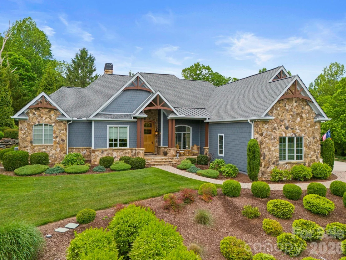 Photo of 390 Shipman Parkway