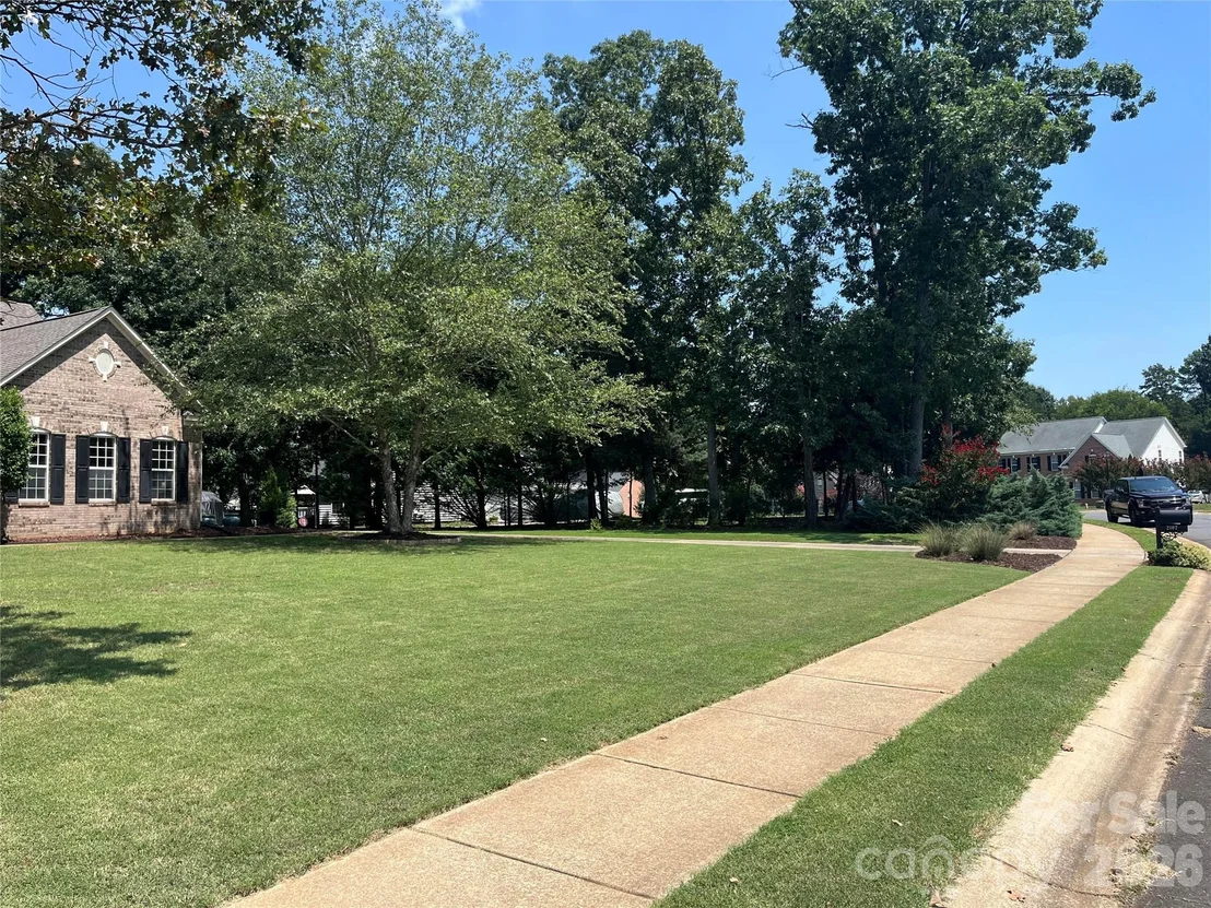 Photo of 2107 Heath Lake Drive