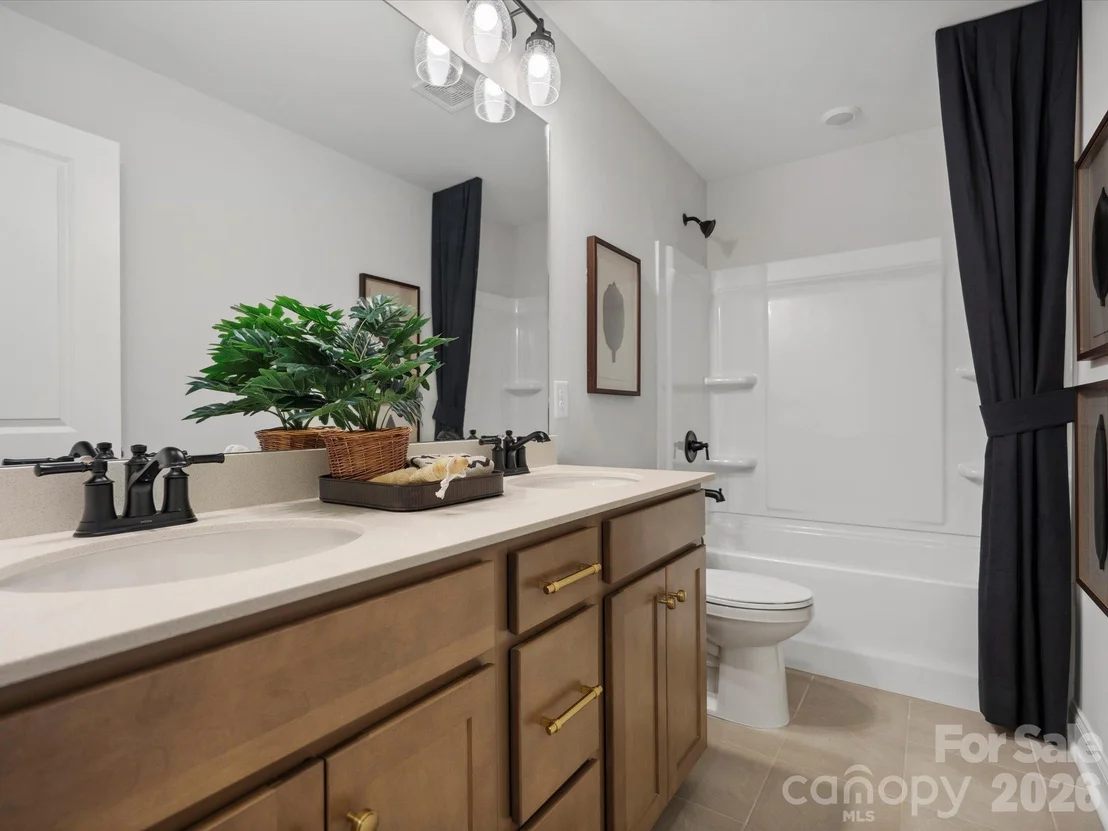 Photo of 5057 Puddle Pond Road