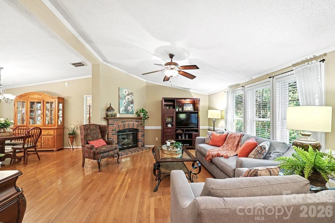 Photo of 10112 Idlewild Road