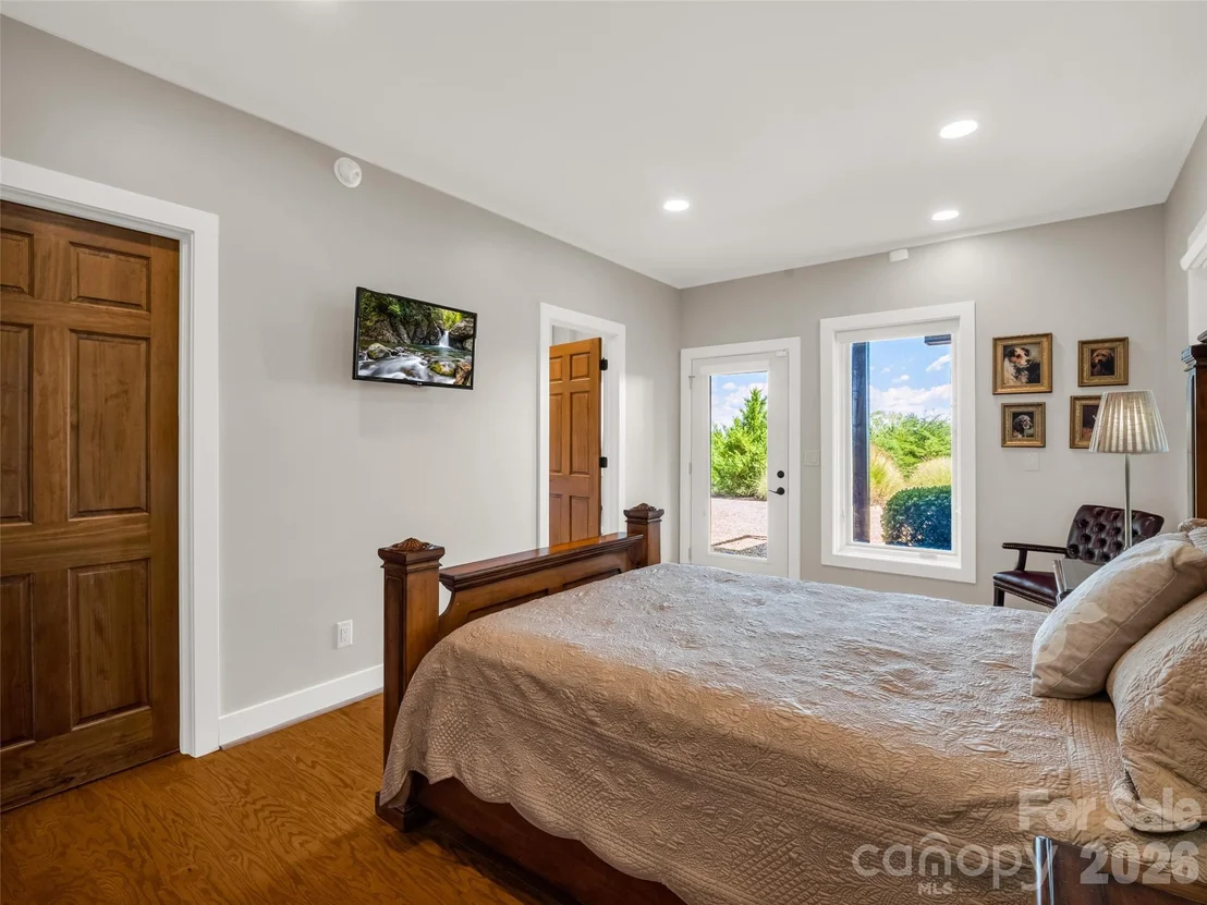 Photo of 2435 Deep Gap Farm Road E