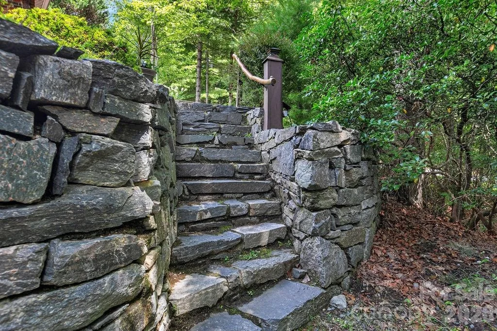 Photo of 542 Soquili Drive