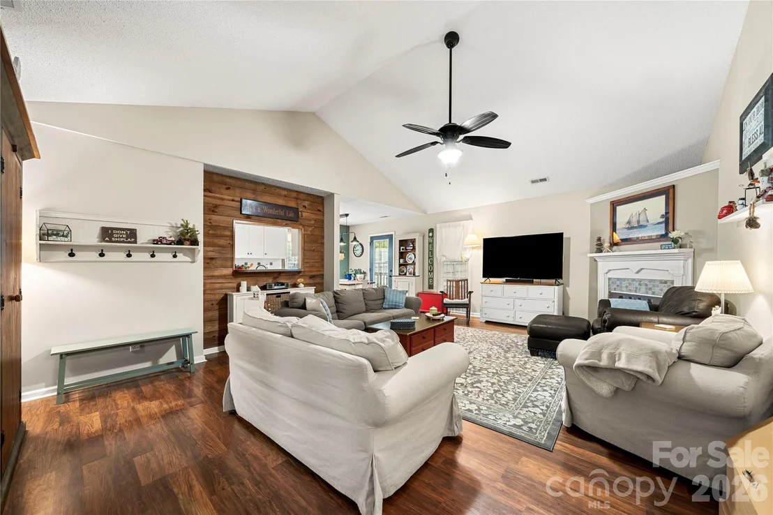 Photo of 4614 Capstone Drive