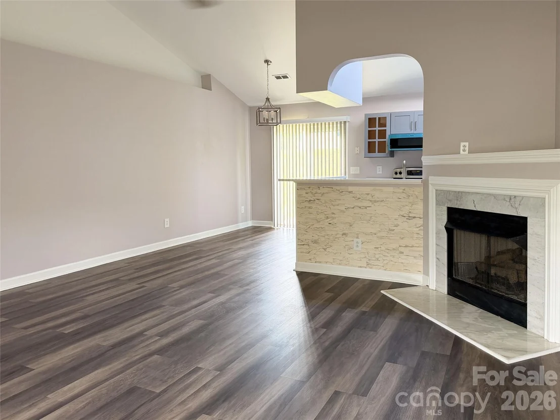 Photo of 1110 Helms Road
