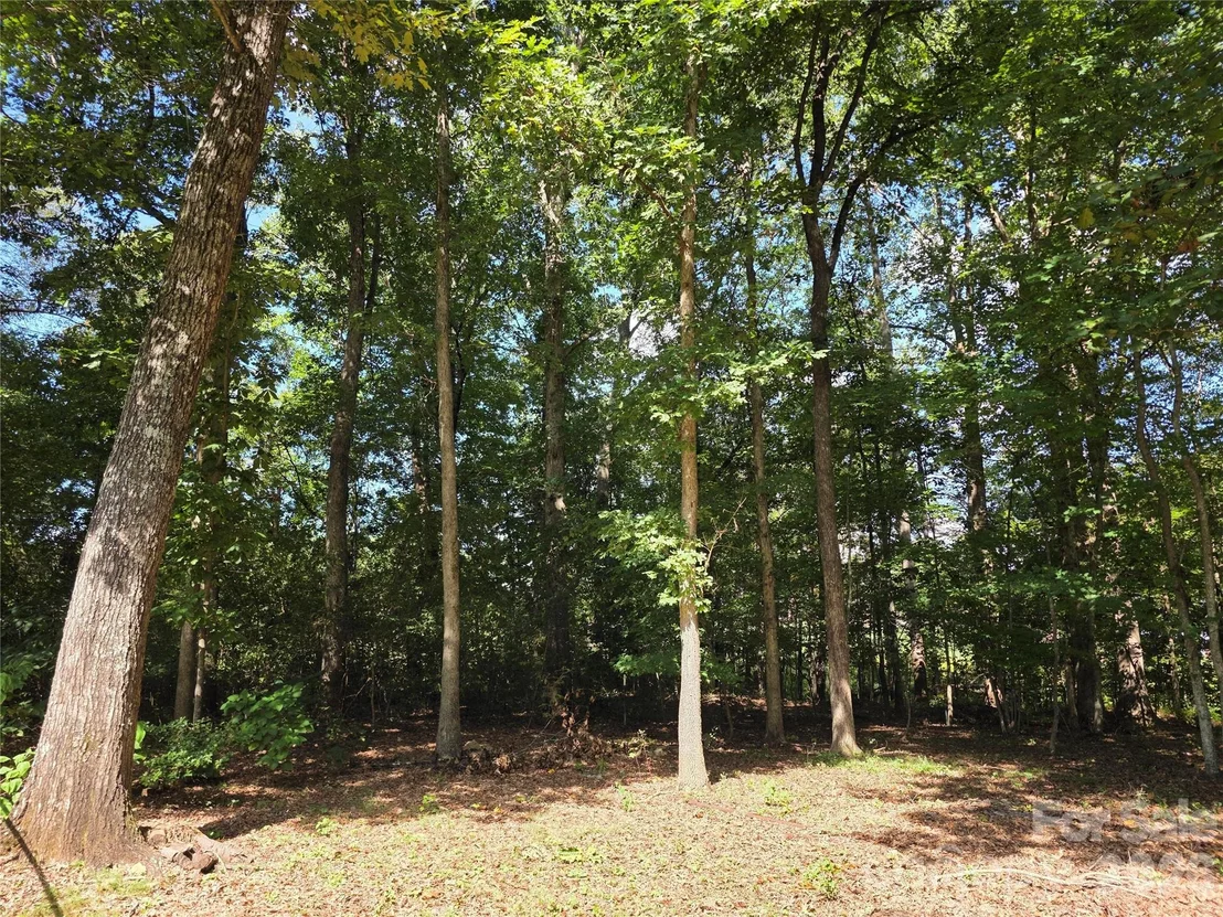 Photo of 1190 Landsdowne Drive