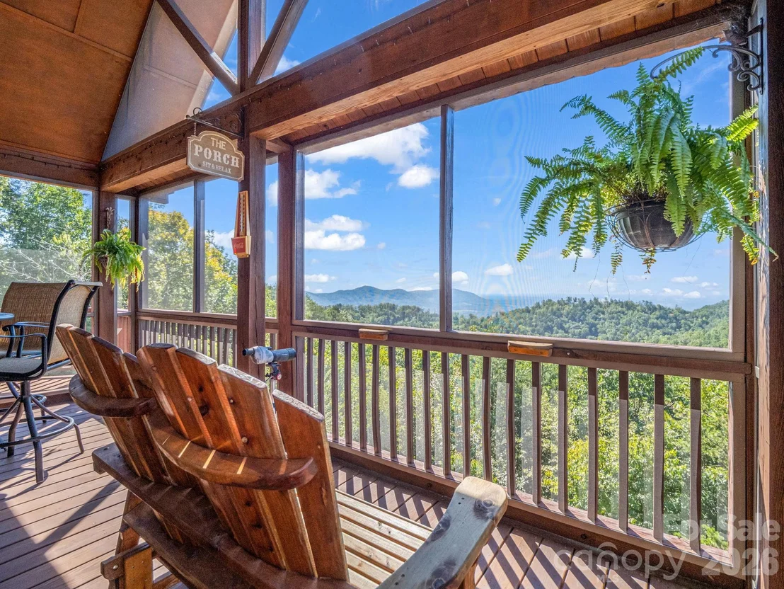 Photo of 762 Valley View Drive