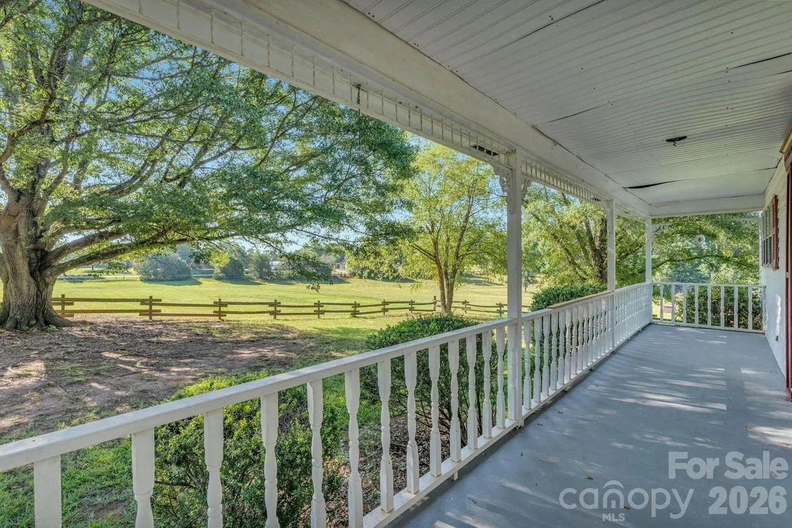 Photo of 244 Chapman Road