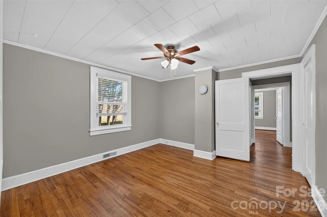 Photo of 1829 3rd Street NE