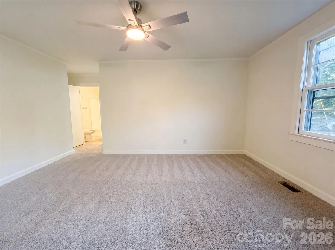 Photo of 1413 Westside Drive