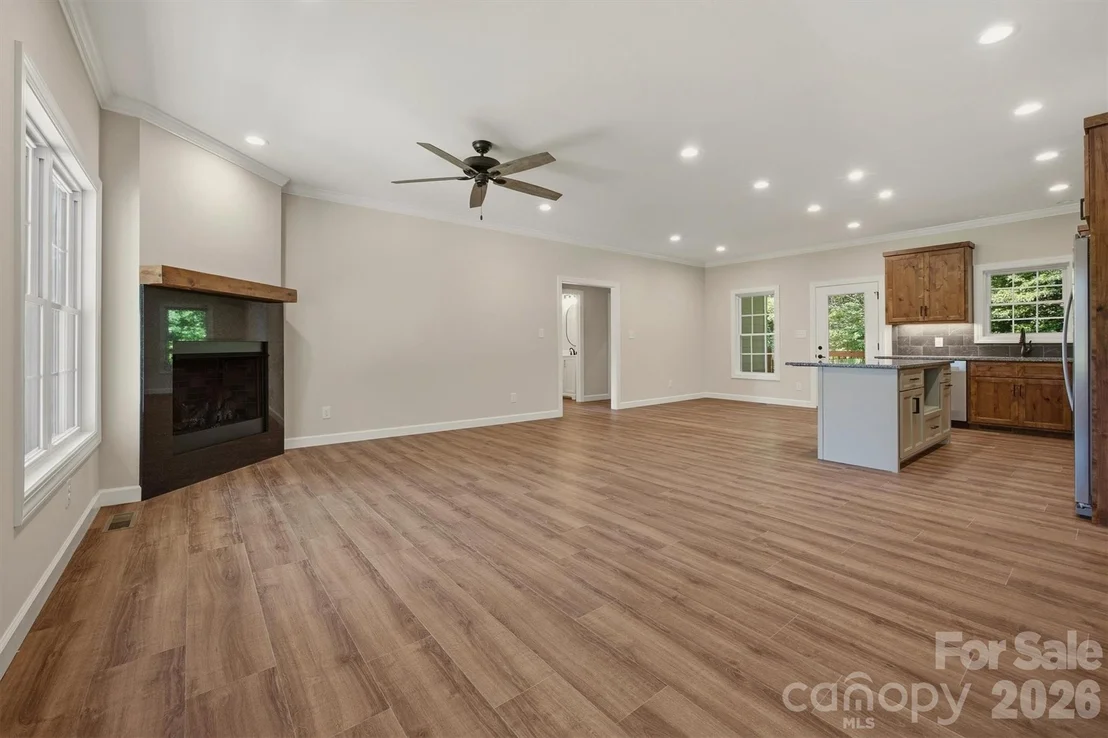 Photo of 107 Meadow View Street