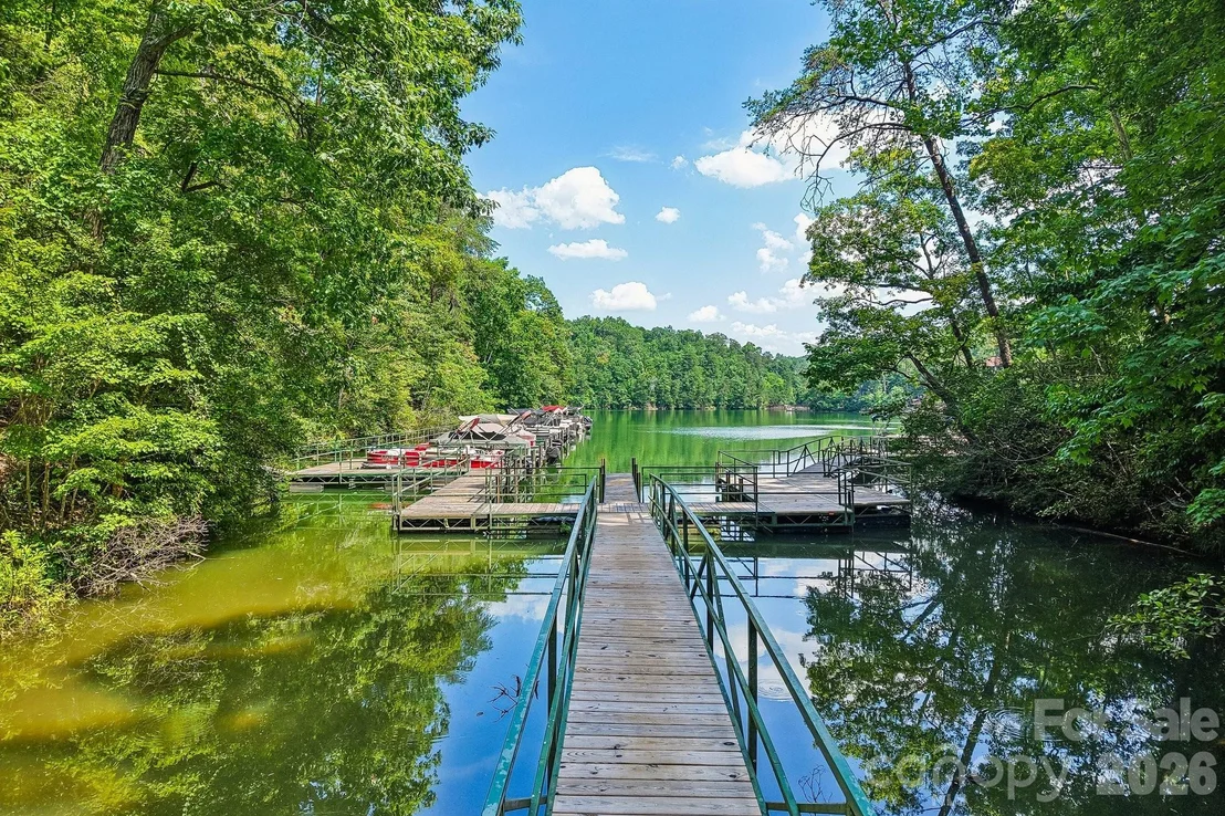 Photo of 35 Mountain Parkway