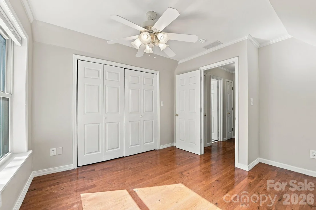 Photo of 190 Camelot Drive