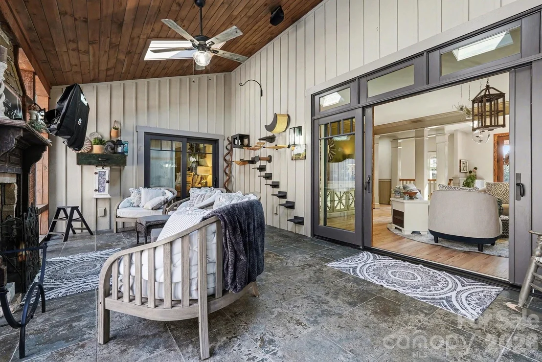 Photo of 2554 Deep Gap Farm Road