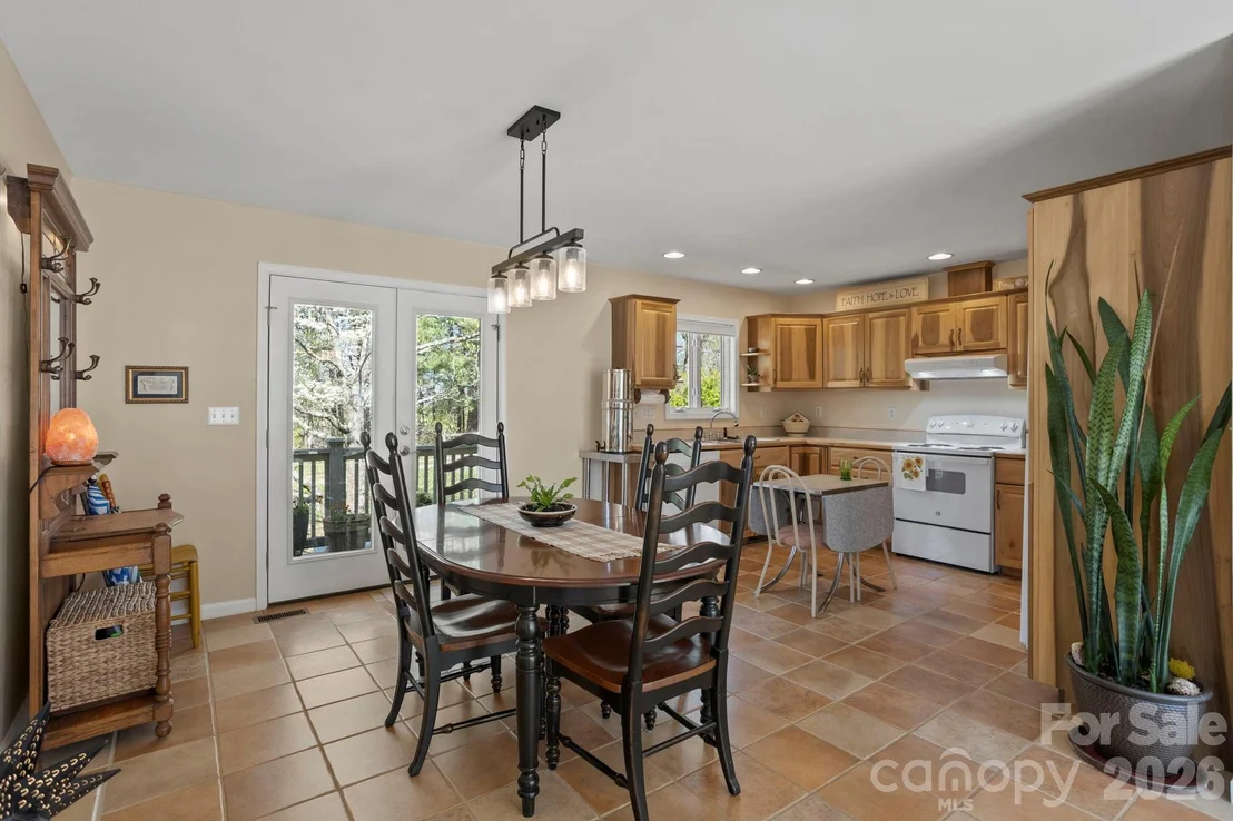 Photo of 367 Crescent Street