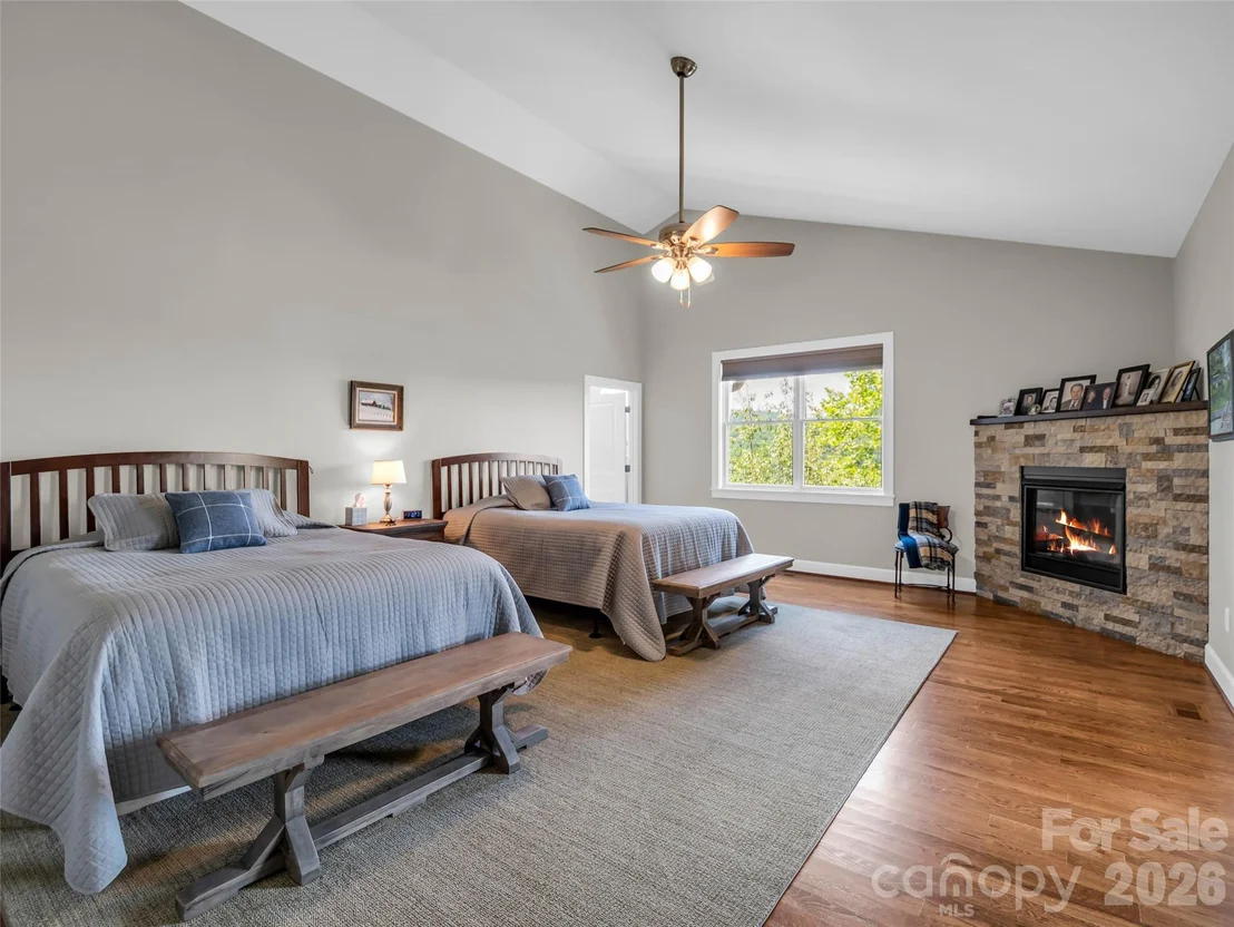 Photo of 930 Big Raven Lane