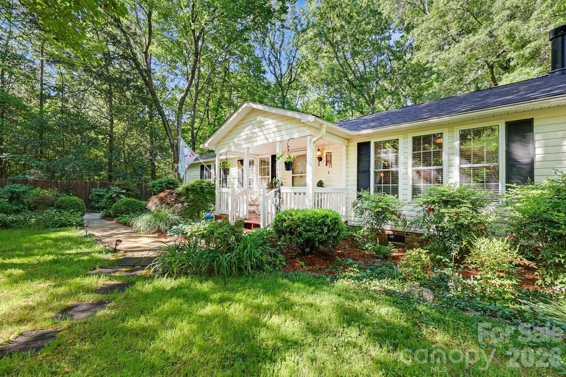 Photo of 10112 Idlewild Road