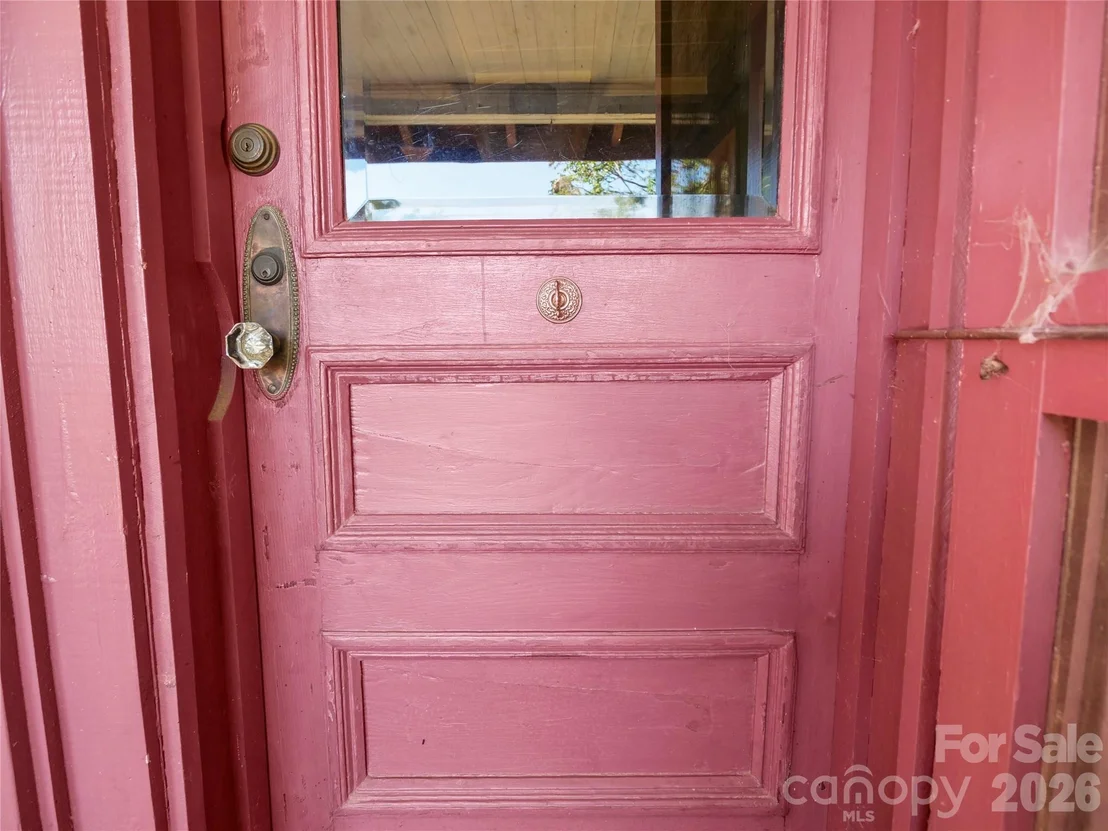 Photo of 2125 Whiteside Road